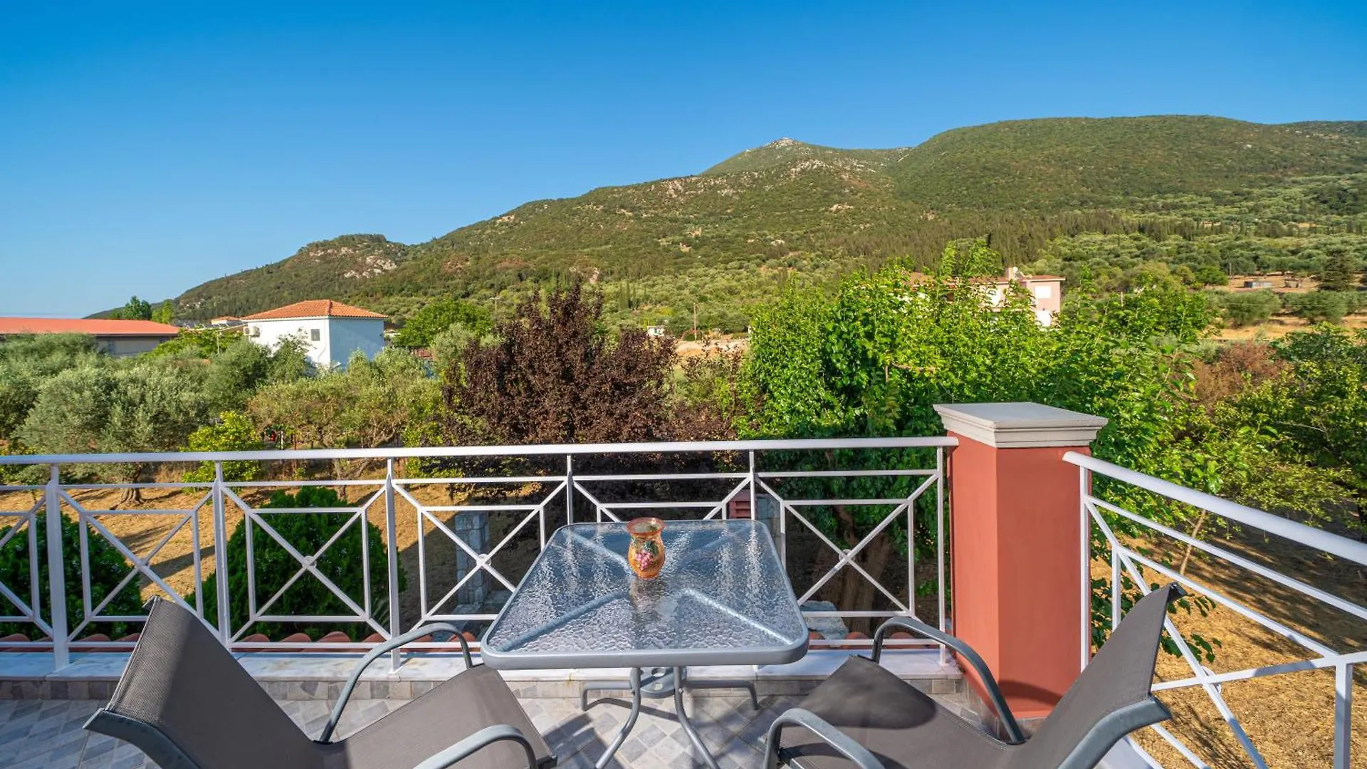 Villa Ritrovo Sami  Greece